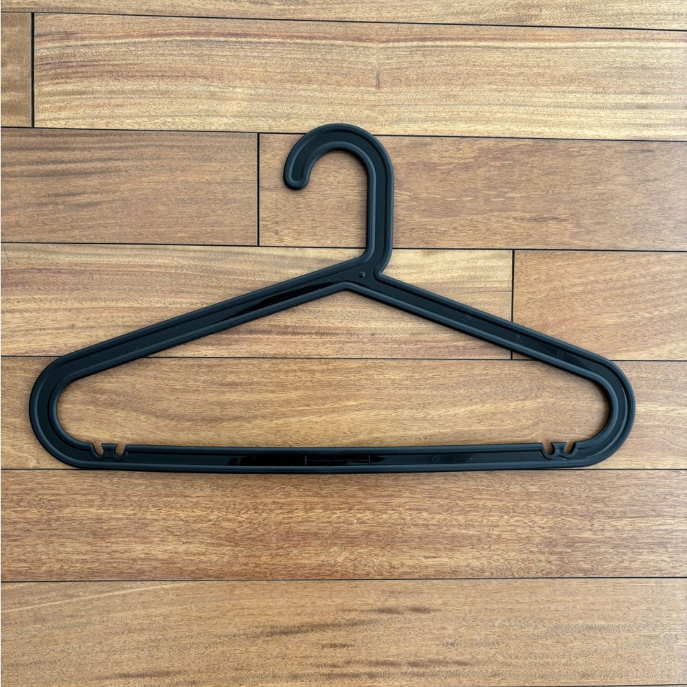 40 IKEA Black Plastic Hangers (Reserved on hold for 24 hours) - Picture 2 of 8